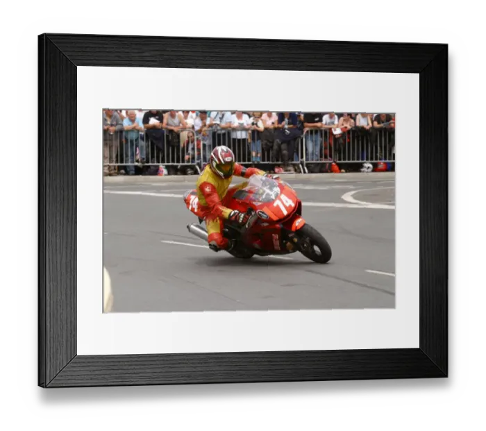 Framed Print : Wade Boyd (Kawasaki) 2004 Production 1000 TT Framed Print : Wade Boyd (Kawasaki) 2004 Production 1000 TT