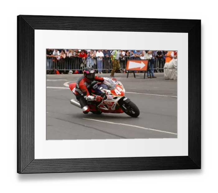 Framed Print : Seamus Greene (Suzuki) 2004 Production 1000 TT Framed Print : Seamus Greene (Suzuki) 2004 Production 1000 TT