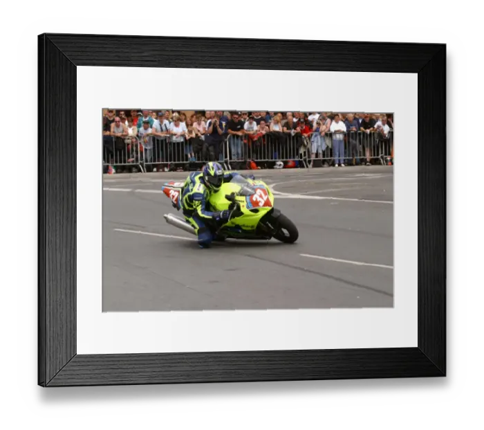 Framed Print : Jonathan Ralph (Suzuki) 2004 Production 1000 TT Framed Print : Jonathan Ralph (Suzuki) 2004 Production 1000 TT