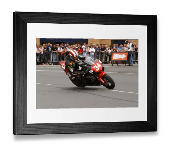 Framed Print : Jun Maeda (Honda) 2004 Production 1000 TT Framed Print : Jun Maeda (Honda) 2004 Production 1000 TT