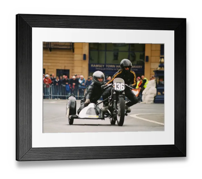 Framed Print : Chris Bamas (BMW) 2004 Classic Parade Lap Framed Print : Chris Bamas (BMW) 2004 Classic Parade Lap