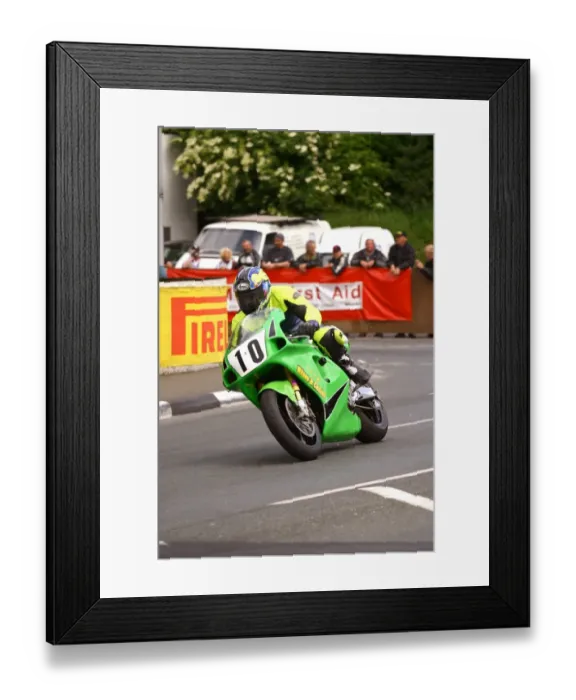 Framed Print : Paul Duckett (Kawasaki) 2004 Classic Parade Lap Framed Print : Paul Duckett (Kawasaki) 2004 Classic Parade Lap