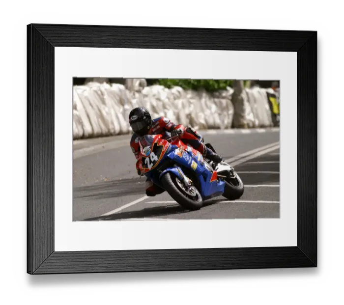 Framed Print : Guy Martin (Suzuki) 2004 Production 600 TT Framed Print : Guy Martin (Suzuki) 2004 Production 600 TT