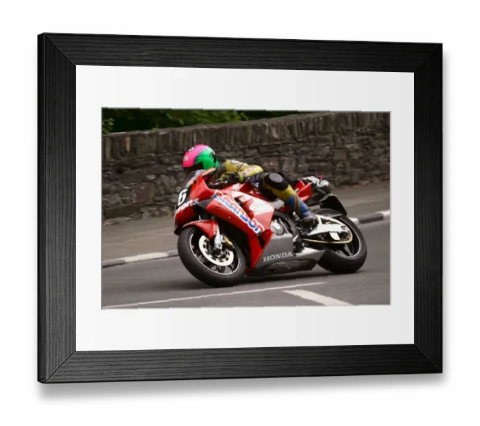 Framed Print : Gordon Blackley (Honda) 2004 Production 600 TT Framed Print : Gordon Blackley (Honda) 2004 Production 600 TT