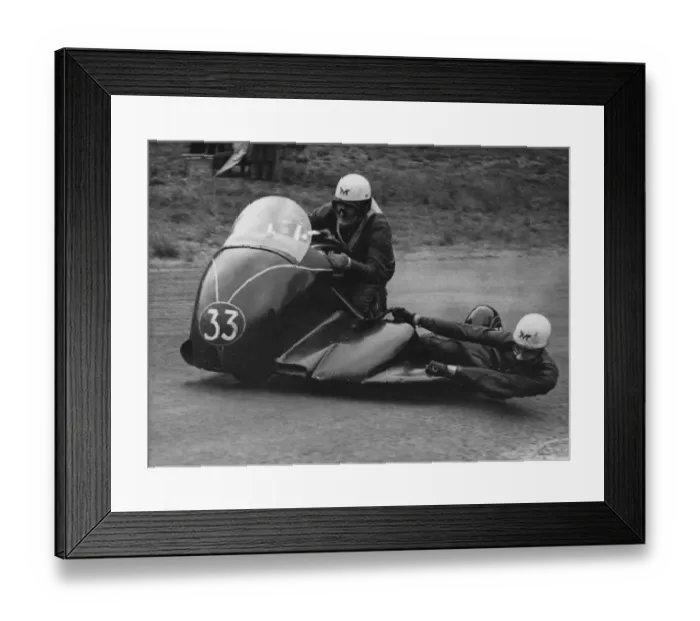 Framed Print : Fred Hanks & E Dorman (Matchless) Cadwell Park Framed Print : Fred Hanks & E Dorman (Matchless) Cadwell Park