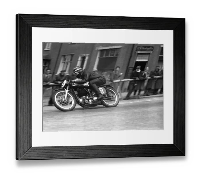 Framed Print : Alan Trow (Norton) 1956 Senior TT Framed Print : Alan Trow (Norton) 1956 Senior TT