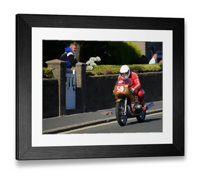 Framed Print : Helmut Dahne (BMW) 2016 Classic TT Lap Framed Print : Helmut Dahne (BMW) 2016 Classic TT Lap