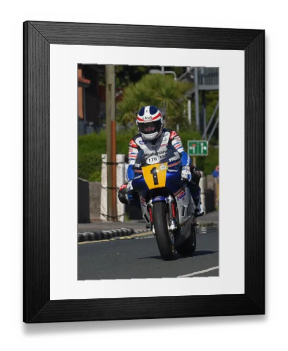 Framed Print : Freddie Spencer (Honda) 2016 Classic TT Lap Framed Print : Freddie Spencer (Honda) 2016 Classic TT Lap