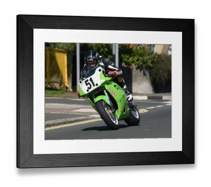 Framed Print : Graham Ward (Kawasaki) 2016 Superbike Classic TT Framed Print : Graham Ward (Kawasaki) 2016 Superbike Classic TT