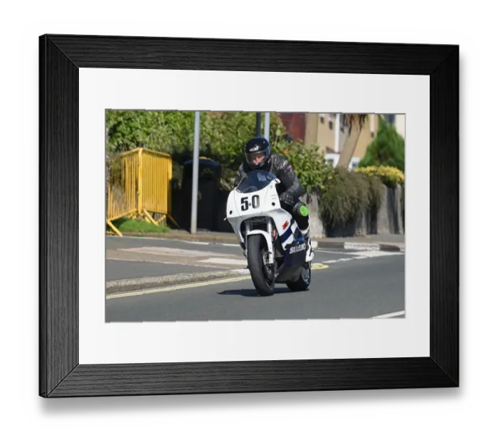 Framed Print : Paul Wilson (Suzuki) 2016 Superbike Classic TT Framed Print : Paul Wilson (Suzuki) 2016 Superbike Classic TT
