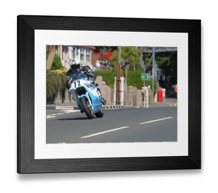 Framed Print : Richard Lambourne (Suzuki) 2016 Superbike Classic TT Framed Print : Richard Lambourne (Suzuki) 2016 Superbike Classic TT