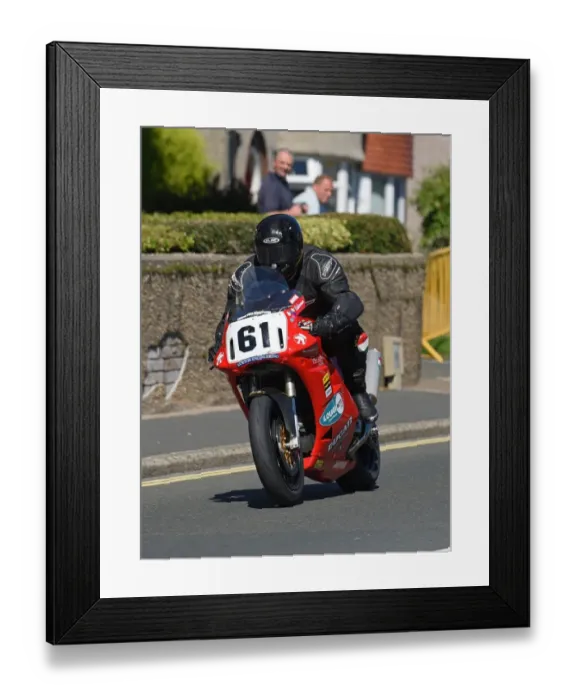 Framed Print : Wayne Axon (Ducati) 2016 Superbike Classic TT Framed Print : Wayne Axon (Ducati) 2016 Superbike Classic TT