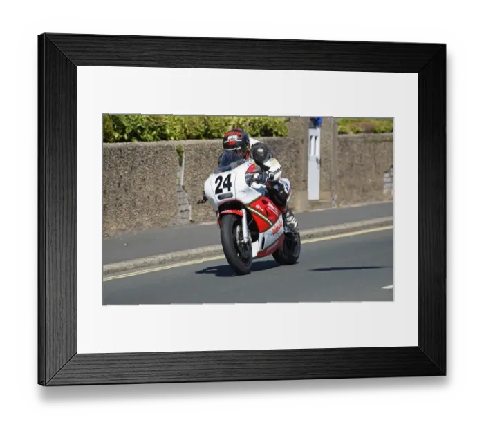 Framed Print : Ben Wylie (Bimota) 2016 Superbike Classic TT Framed Print : Ben Wylie (Bimota) 2016 Superbike Classic TT