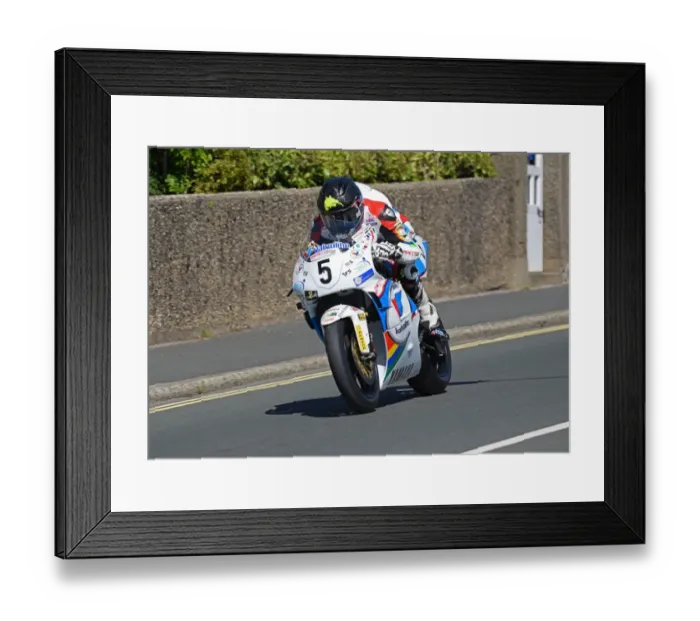 Framed Print : Bruce Anstey (Yamaha) 2016 Superbike Classic TT Framed Print : Bruce Anstey (Yamaha) 2016 Superbike Classic TT