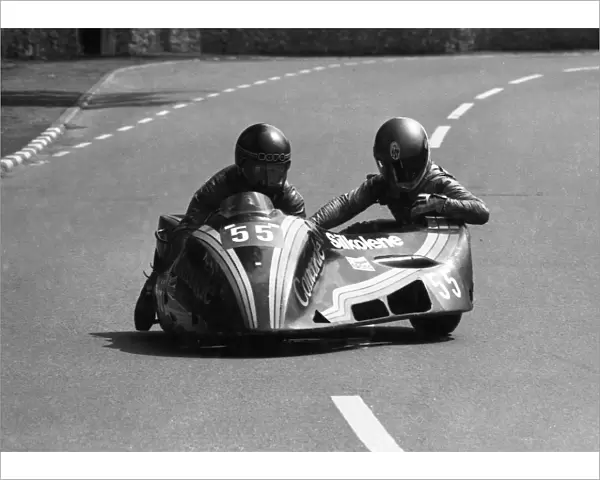 Joe Heys & Raymond Burns (Yamaha) 1986 Sidecar TT