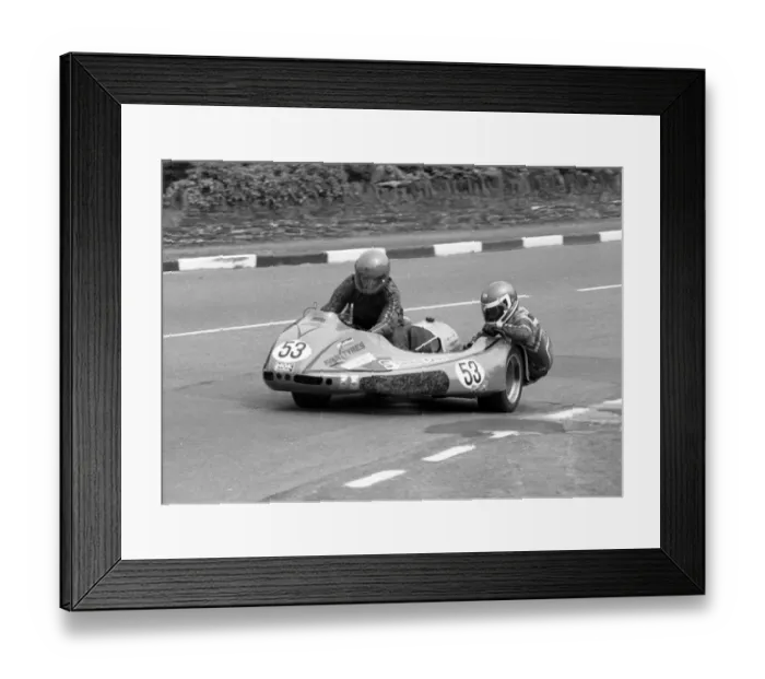 Framed Print : Paul Dutton & Dave Corlett (Windle Imp) 1985 Sidecar TT Framed Print : Paul Dutton & Dave Corlett (Windle Imp) 1985 Sidecar TT