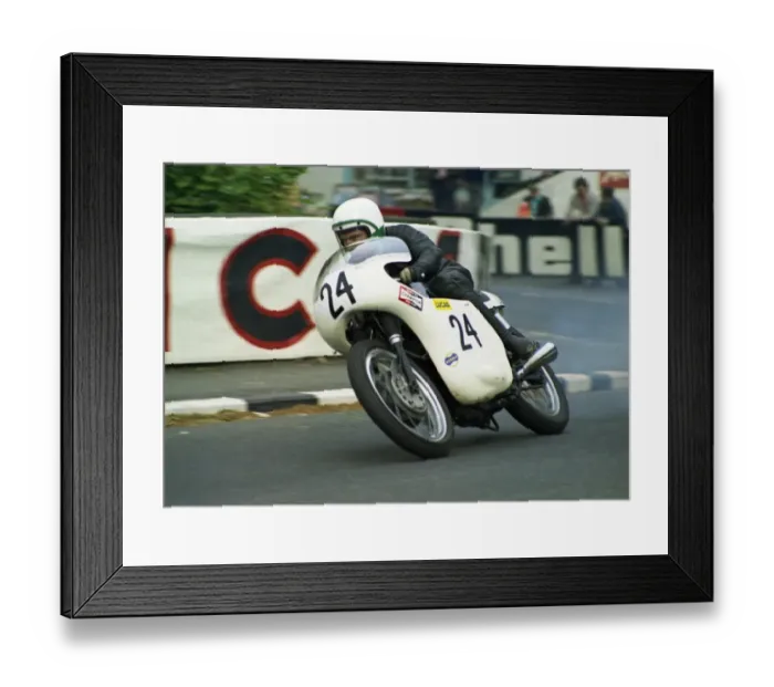 Framed Print : Darryl Pendlebury (Triumph) 1971 Formula 750 TT Framed Print : Darryl Pendlebury (Triumph) 1971 Formula 750 TT
