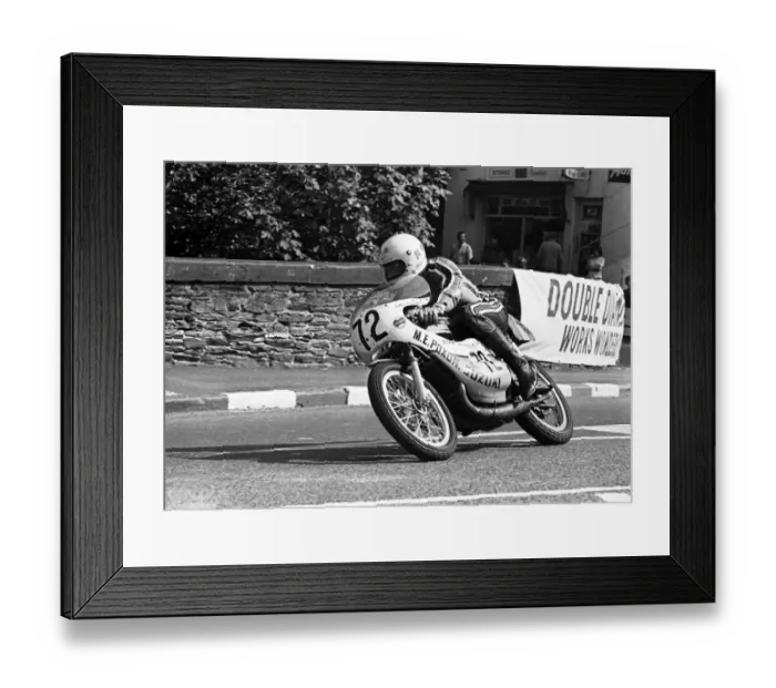 Framed Print : Mick Poxon (Suzuki) 1973 Senior Manx Grand Prix Framed Print : Mick Poxon (Suzuki) 1973 Senior Manx Grand Prix