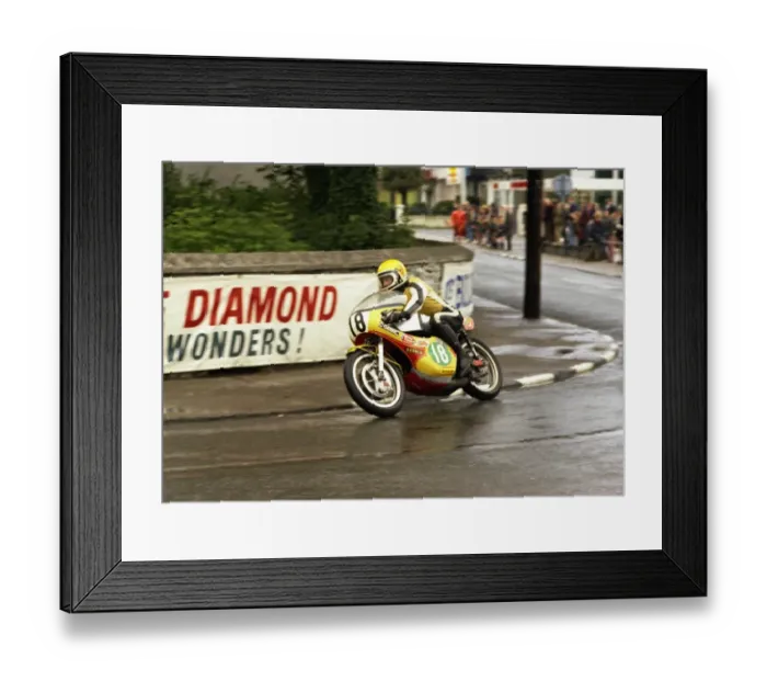 Framed Print : Steve Parrish (Yamaha) 1974 Lightweight Manx Grand Prix Framed Print : Steve Parrish (Yamaha) 1974 Lightweight Manx Grand Prix