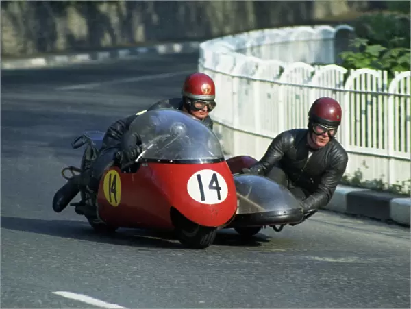 Ken Graham & G J Sewell (Triumph) 1969 750 Sidecar TT