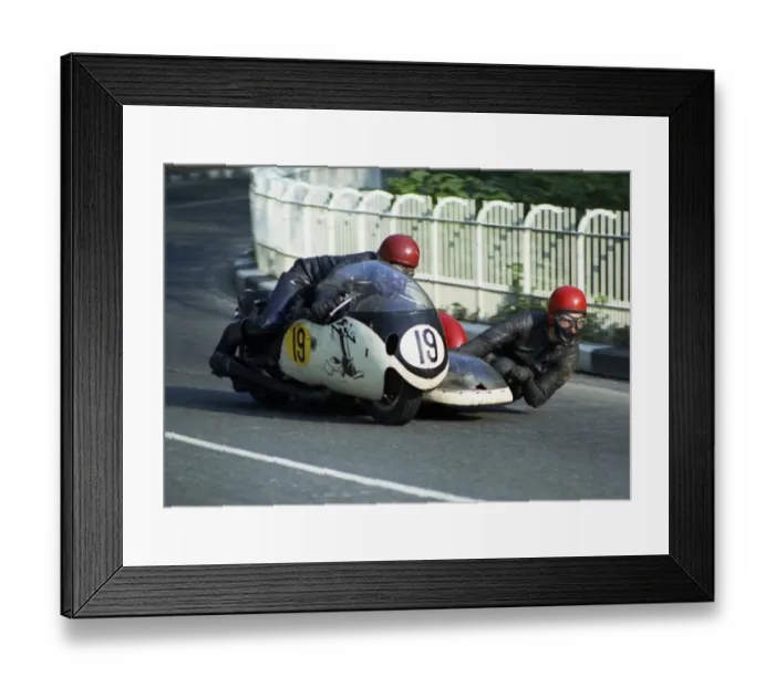 Framed Print : Gordon Fox & M Sanderson (Triumph) 1969 750 Sidecar TT Framed Print : Gordon Fox & M Sanderson (Triumph) 1969 750 Sidecar TT