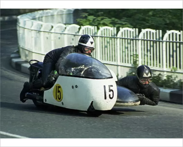 Mick Horspole & Graham Horspole (Triumph) 1969 750 Sidecar TT