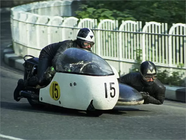 Mick Horspole & Graham Horspole (Triumph) 1969 750 Sidecar TT
