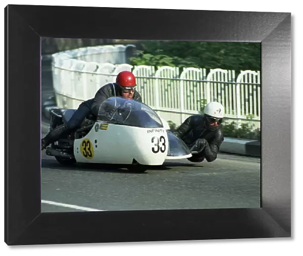 Dennis Keen & M E Wotherspoon (Triumph) 1969 750 Sidecar TT