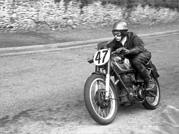 Michael Richardson (AJS) 1952 Junior Manx Grand Prix