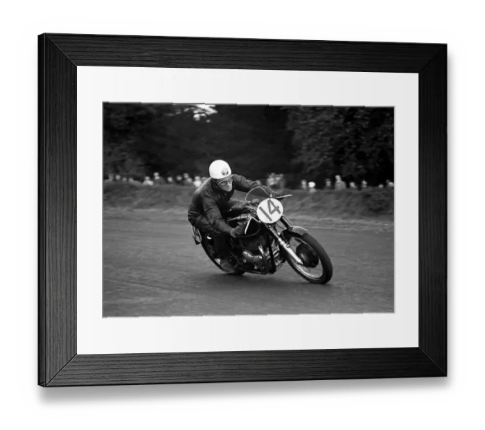 Framed Print : Bob McIntyre (G45 Matchless) 1953 Oulton Park