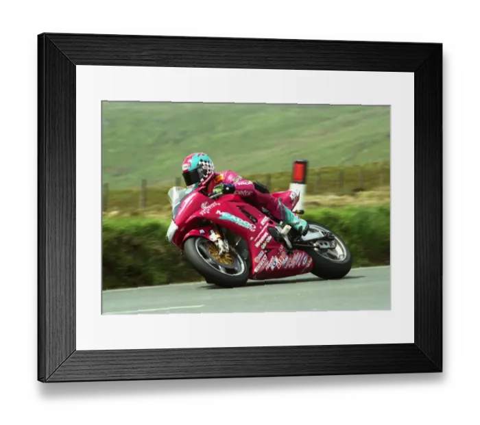 Framed Print : Ryan Farquhar (McAdoo Yamaha) 2002 Formula One TT Framed Print : Ryan Farquhar (McAdoo Yamaha) 2002 Formula One TT