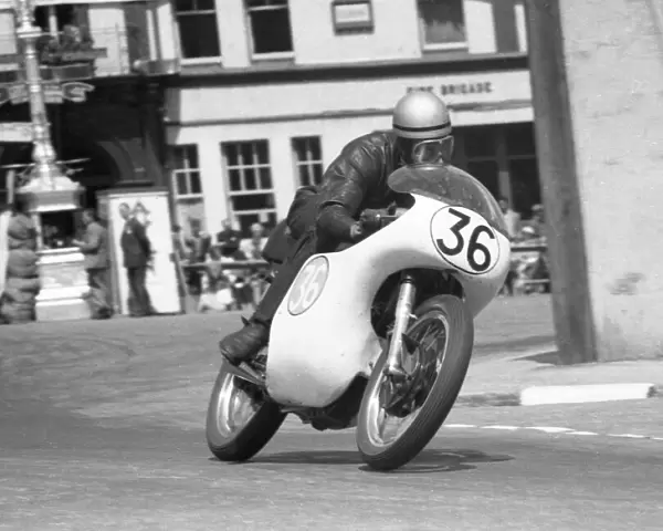 Brian Setchell (Norton) 1960 Junior TT