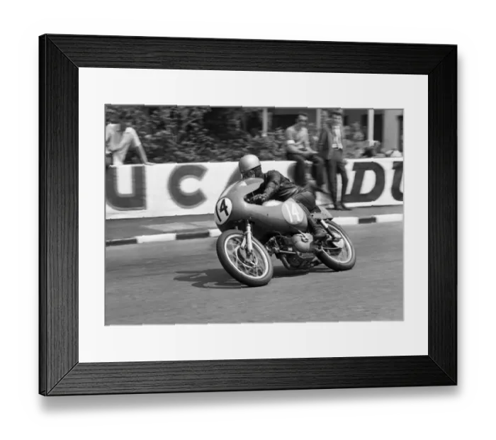Framed Print : Gilberto Milani (Aermacchi) 1962 Lightweight TT Framed Print : Gilberto Milani (Aermacchi) 1962 Lightweight TT