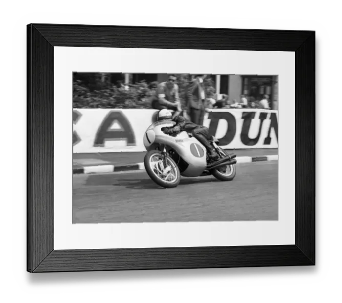 Framed Print : Derek Minter (Honda) 1962 Lightweight TT Framed Print : Derek Minter (Honda) 1962 Lightweight TT