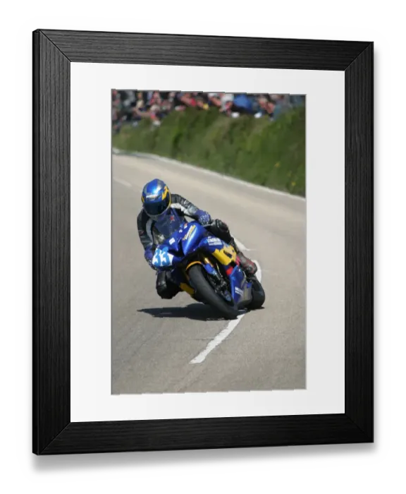 Framed Print : Adrian McFarland (Yamaha) 2007 Supersport TT