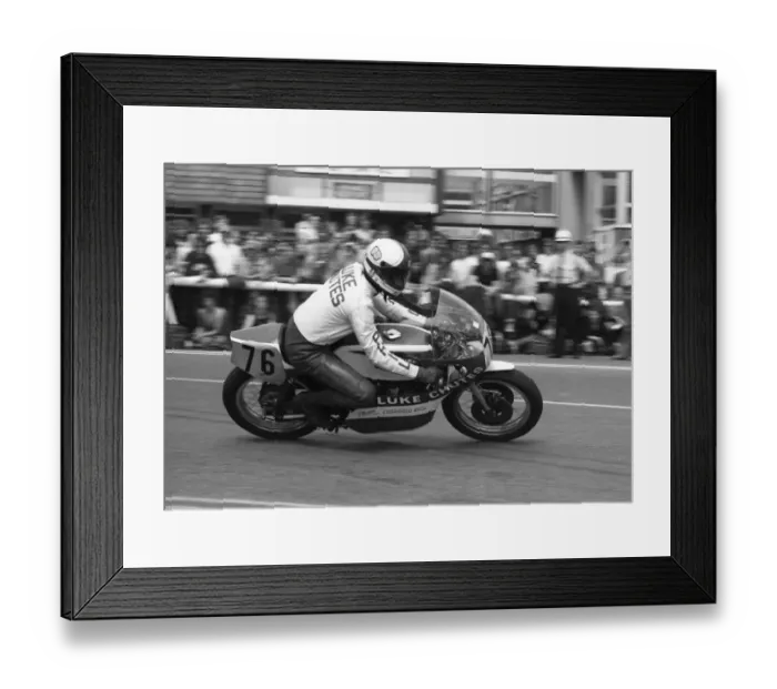 Framed Print : Phil Odlin (Luke Honda) 1980 Senior TT Framed Print : Phil Odlin (Luke Honda) 1980 Senior TT