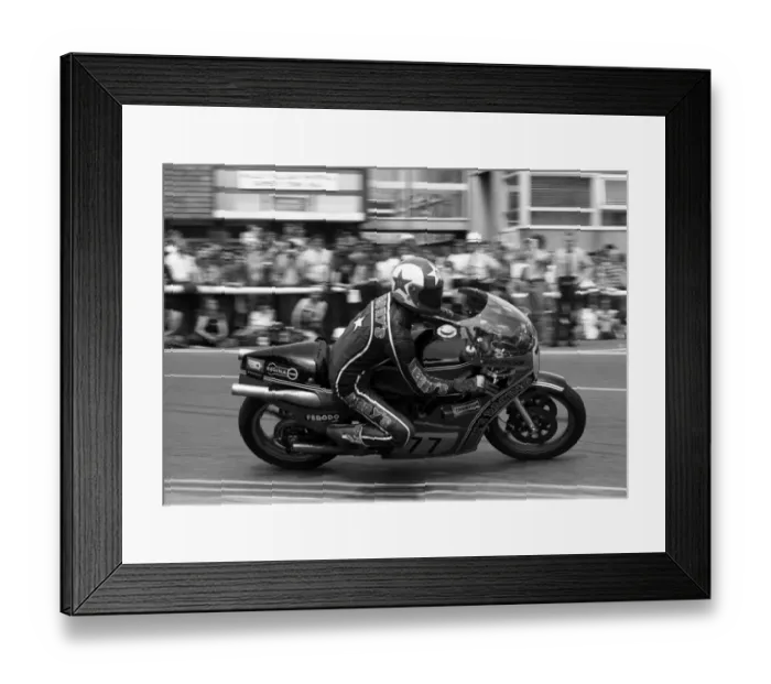 Framed Print : Gary Lingham (Suzuki) 1980 Senior TT Framed Print : Gary Lingham (Suzuki) 1980 Senior TT