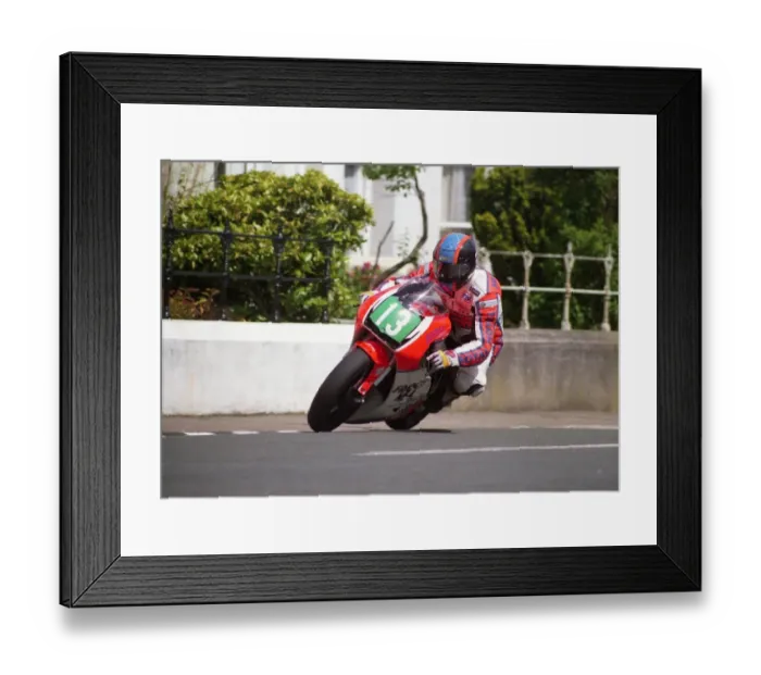 Framed Print : Gary Dynes (Honda) 1999 Lightweight TT Framed Print : Gary Dynes (Honda) 1999 Lightweight TT