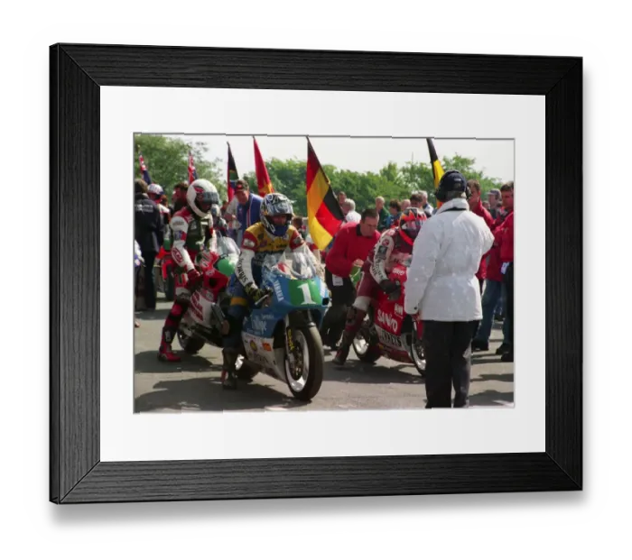 Framed Print : Gavin Lee (Yamaha) 1999 Lightweight TT Framed Print : Gavin Lee (Yamaha) 1999 Lightweight TT