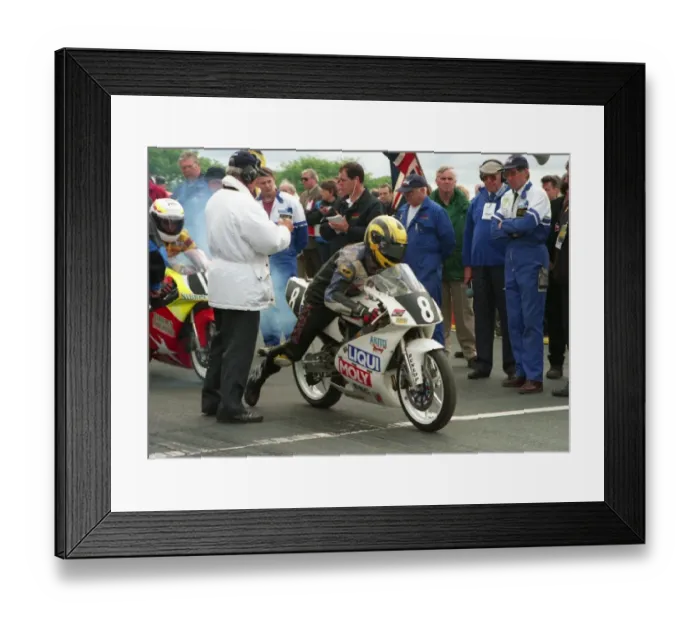 Framed Print : Garry Bennett (Honda) 1999 Ultra Lightweight TT Framed Print : Garry Bennett (Honda) 1999 Ultra Lightweight TT