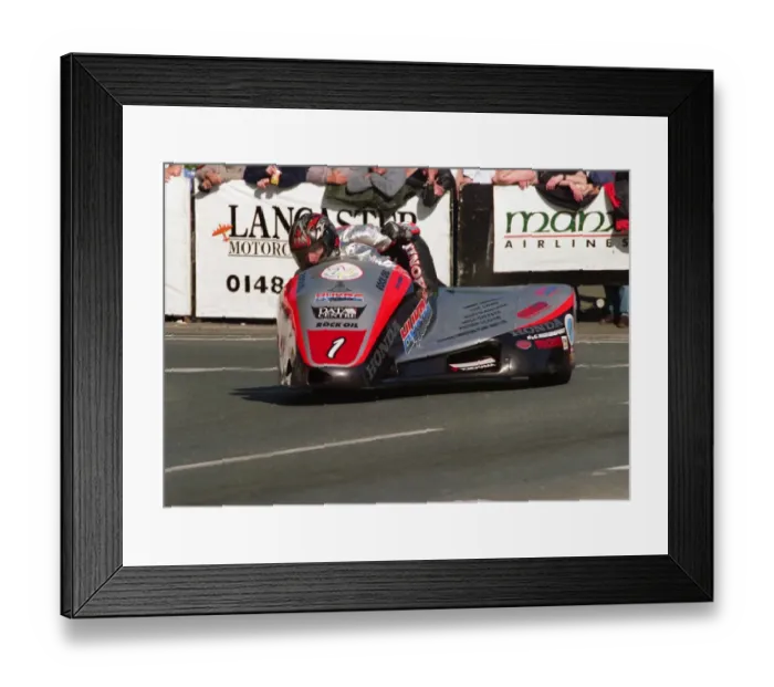 Framed Print : Dave Molyneux & Craig Hallam (DMR Honda) 1999 Sidecar TT Framed Print : Dave Molyneux & Craig Hallam (DMR Honda) 1999 Sidecar TT
