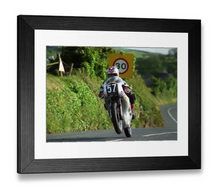 Framed Print : Glen English (Molnar Manx) 2000 Singles TT Framed Print : Glen English (Molnar Manx) 2000 Singles TT