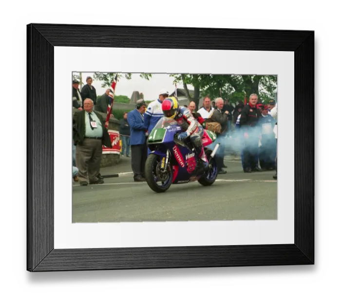 Framed Print : Paul Williams (Honda) 2000 Lightweight TT Framed Print : Paul Williams (Honda) 2000 Lightweight TT