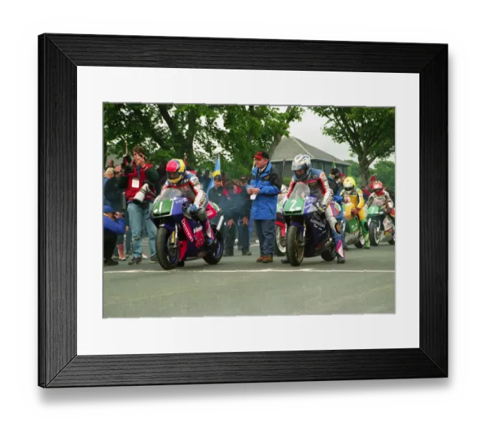 Framed Print : Paul Williams and Richard Milky Quayle (Honda) 2000 Lightweight TT