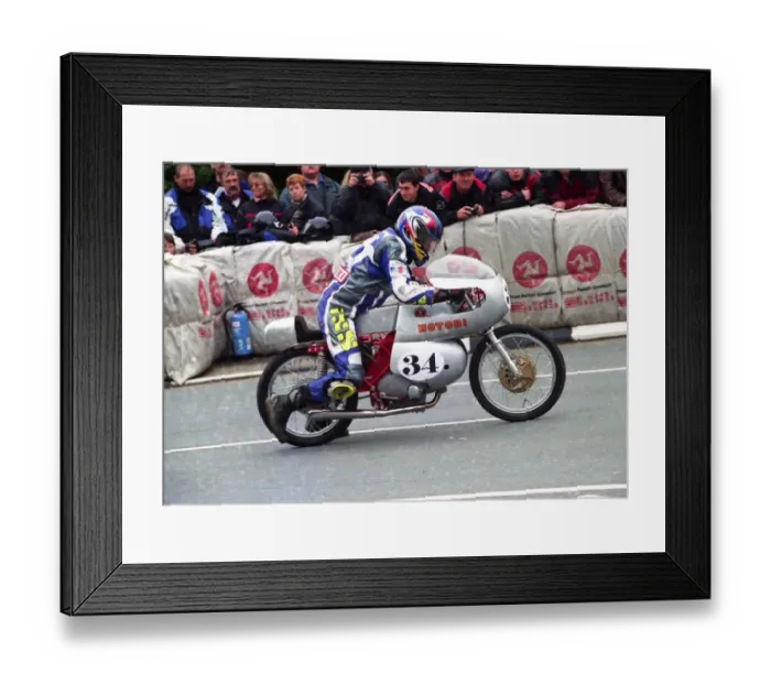 Framed Print : Primo Zanzani (Motobi) 2000 Classic Lap Framed Print : Primo Zanzani (Motobi) 2000 Classic Lap