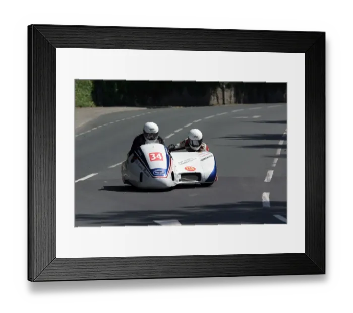 Framed Print : Bryan Pedder & Rod Steadman (Windle Suzuki) 2008 Sidecar TT Framed Print : Bryan Pedder & Rod Steadman (Windle Suzuki) 2008 Sidecar TT