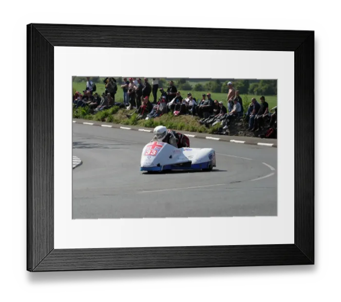 Framed Print : Bryan Pedder & Rod Steadman (Coxon Yamaha) 2007 Sidecar TT Framed Print : Bryan Pedder & Rod Steadman (Coxon Yamaha) 2007 Sidecar TT