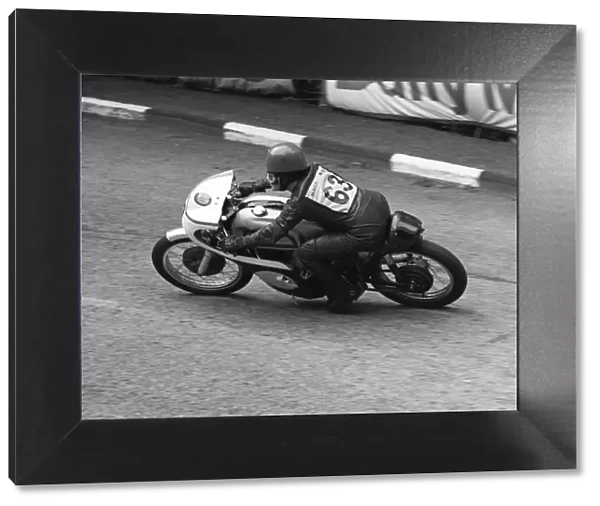 Colin Wray (Norton) 1966 Senior Manx Grand Prix