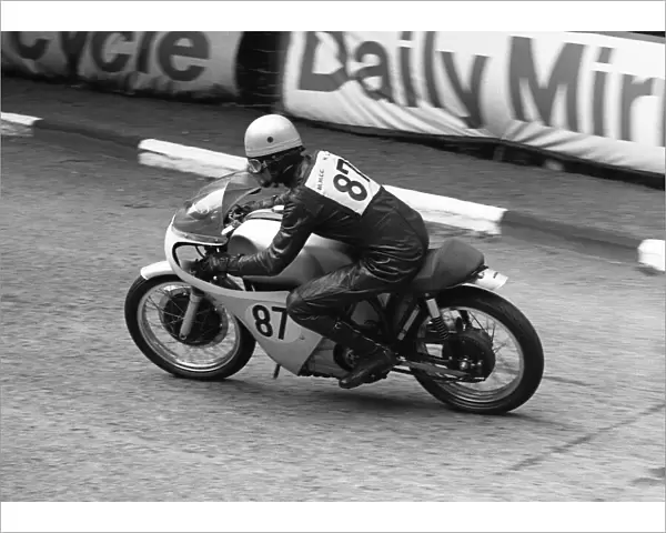 David Bayle (Norton) 1966 Senior Manx Grand Prix