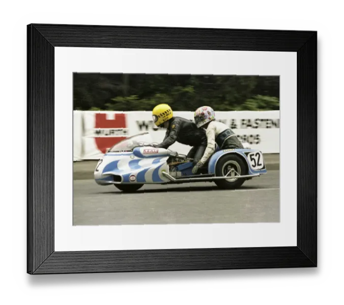 Framed Print : Barrie Moran & Ron Hardy (MB Konig) 1979 Sidecar TT Framed Print : Barrie Moran & Ron Hardy (MB Konig) 1979 Sidecar TT